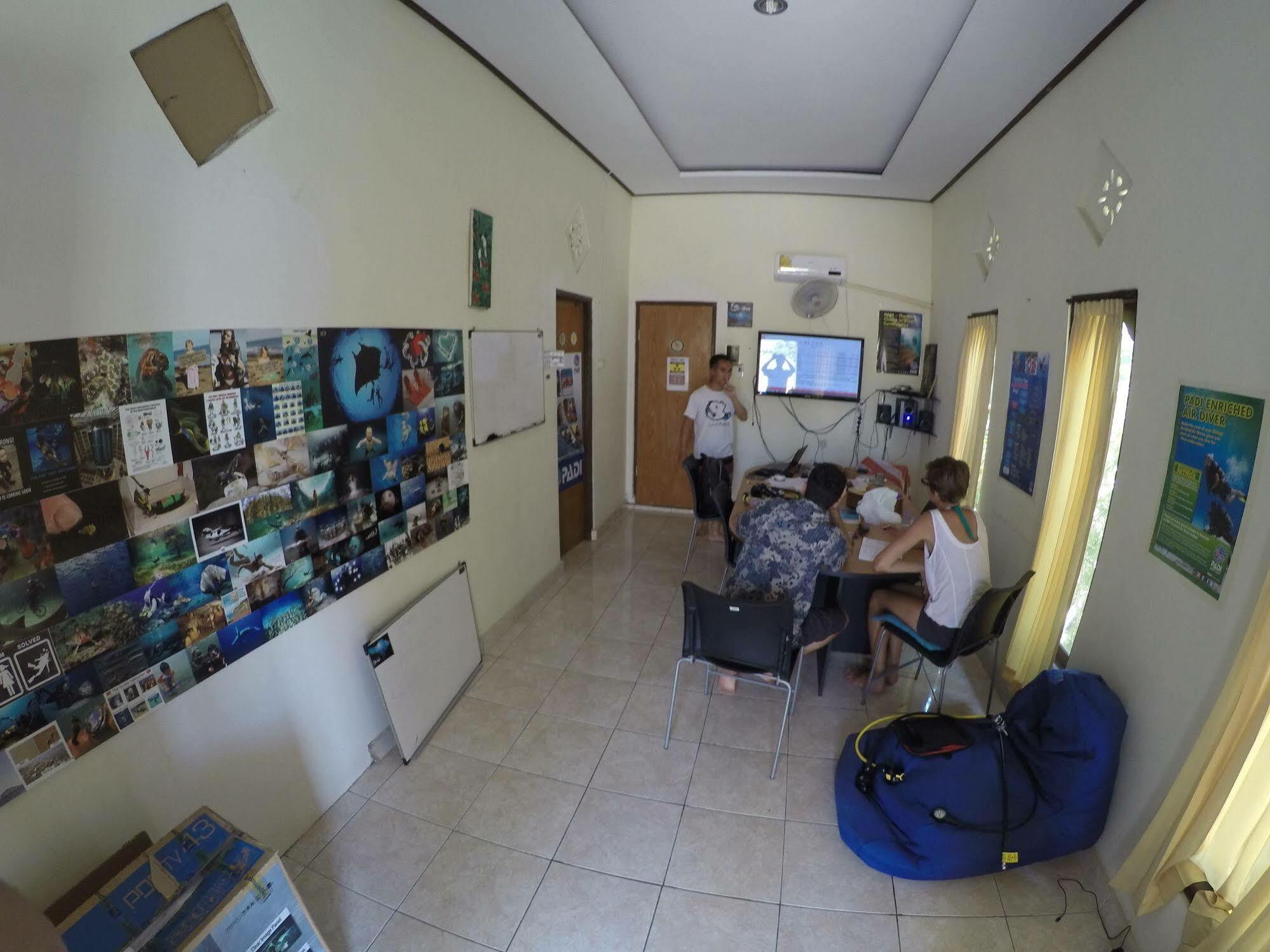 Bali Fab Dive Center Hostel Amed Buitenkant foto